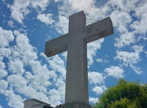 Cruz de Puerta Cerrada 1