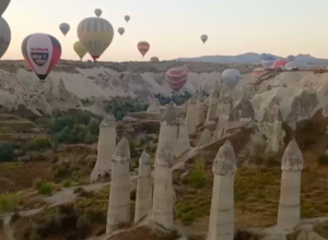 Paseo en globo sobre las Chimeneas de Hadas en Capadocia (Turquía)