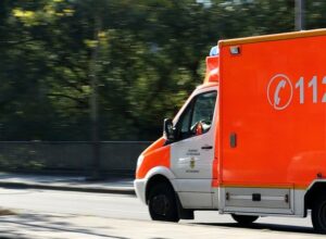 ambulance-970037_640