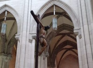 cristo cruz almudena catedral 2
