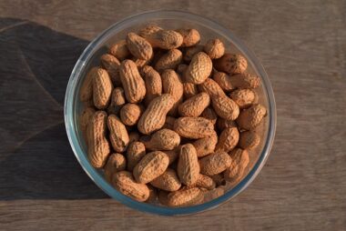 Some Peanuts for a Snack (self-control, sacrifice at table, being exemplary)