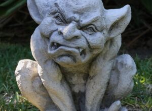 gargoyle-ga8480829a_640