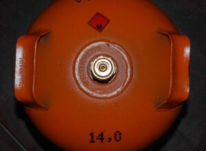 gas-cylinder-1119936_640