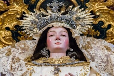 Ella también esta en la cama (Virgen, Enfermedad…)