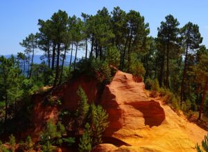 ocher-rocks-1595563_640