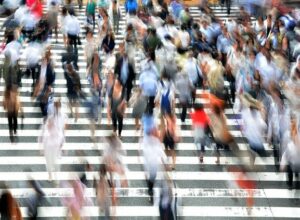 pedestrians-400811_640