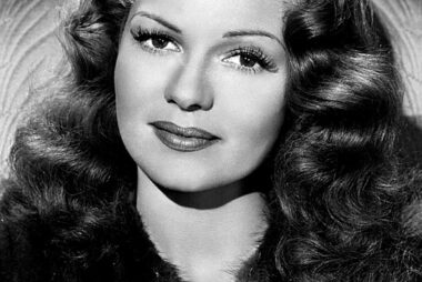 El horror de Rita Hayworth (Pobreza, motivaciones)