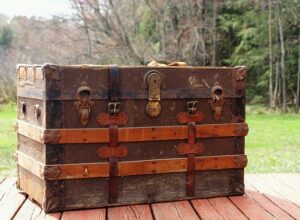 steamer-trunk-3414018_640