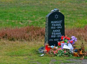 La chispa de esperanza: el cumpleaños de Ana Frank en el anexo secreto