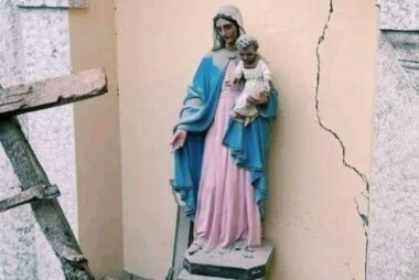 La Virgen en el Terremoto de Turquía